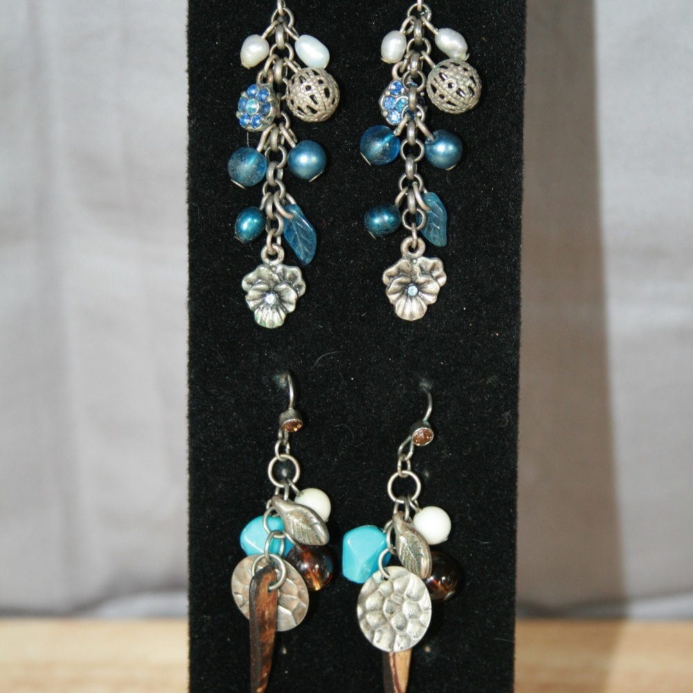 2 pair of Earrings